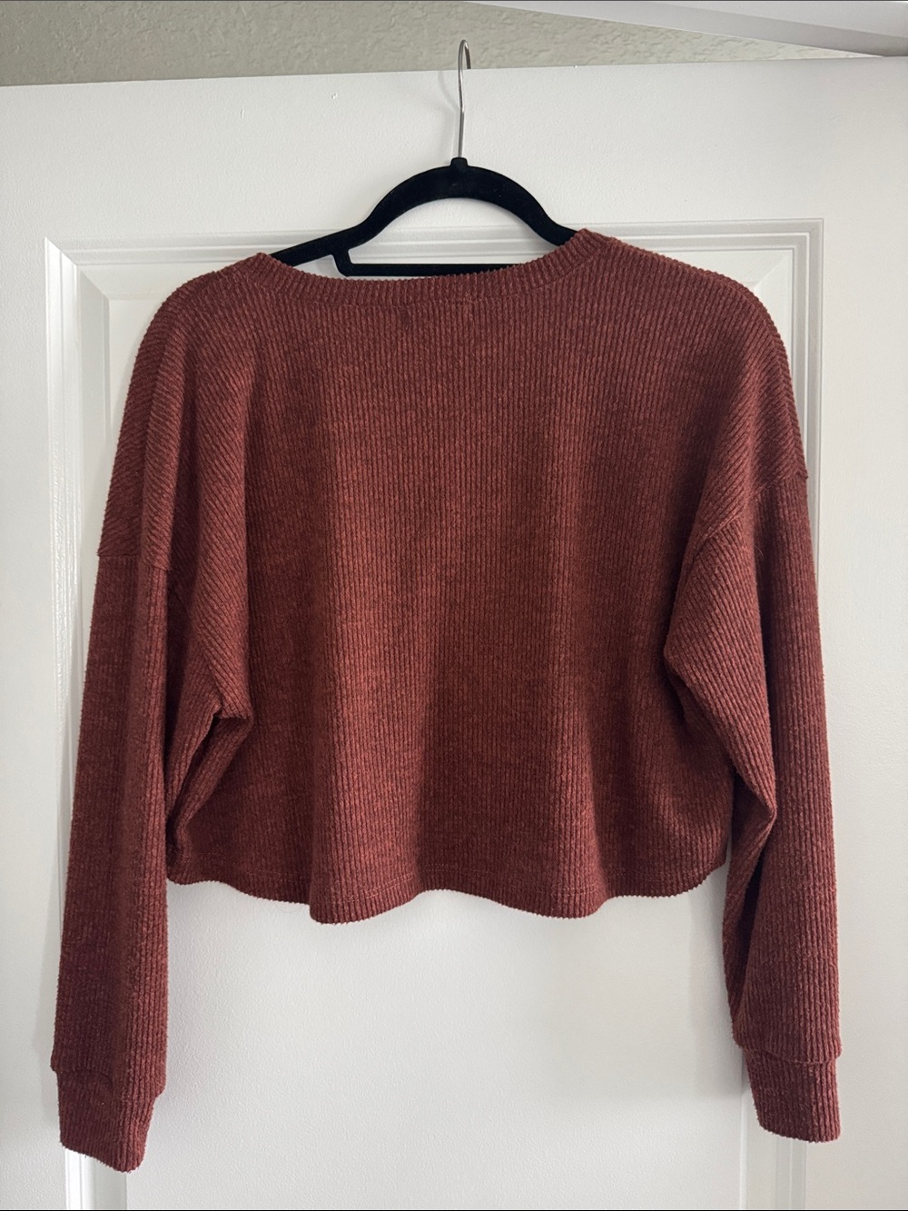 ABOUND Rust Cropped Snap-Front Ribbed Pullover - Picture 2 of 3